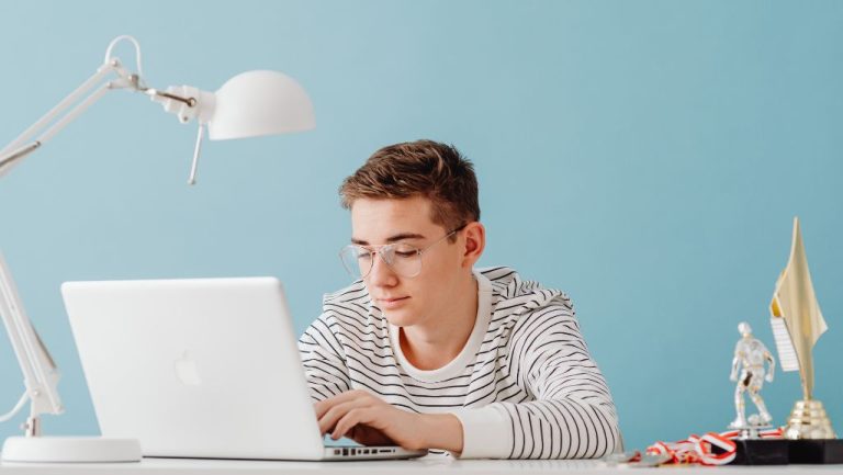 Impulsa tu Futuro Hoy con Formación Oficial Colombiana 100% Gratuita