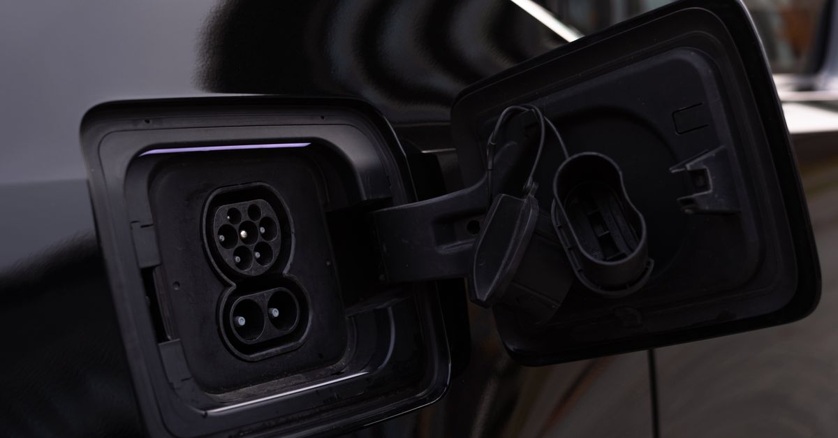 Híbrido o eléctrico usado: qué revisar en la batería